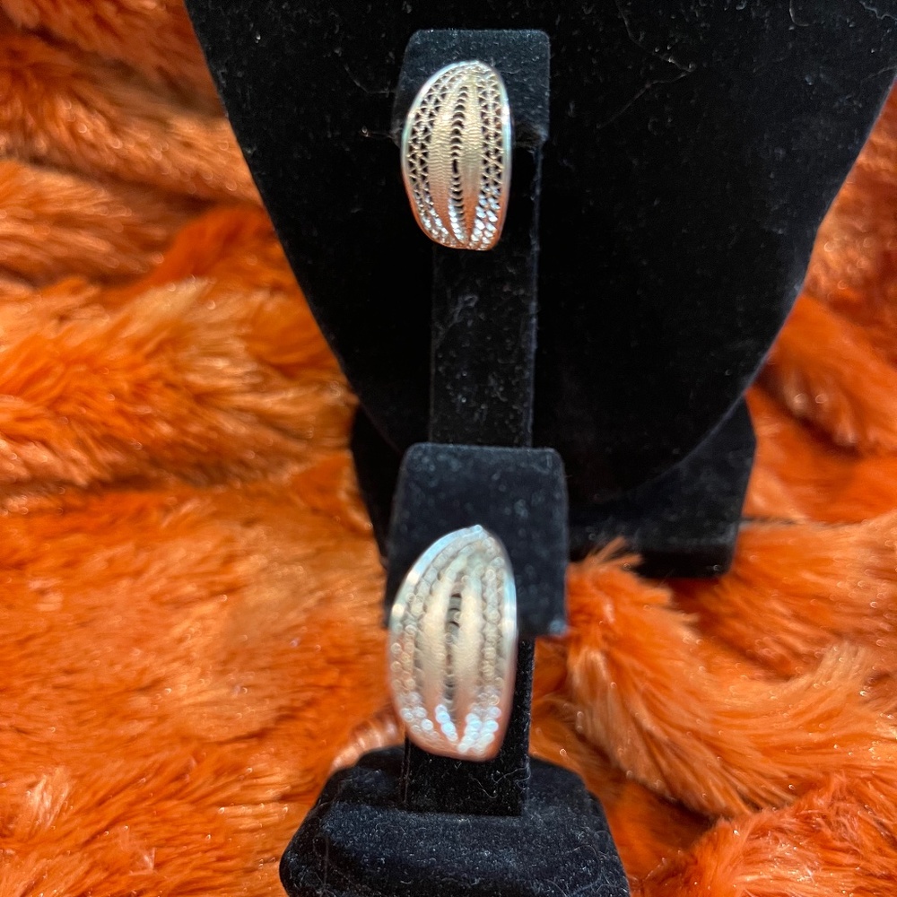 BEAUTIFUL FILIGREE HANDMADE IMPORTED SILVER EARRINGS